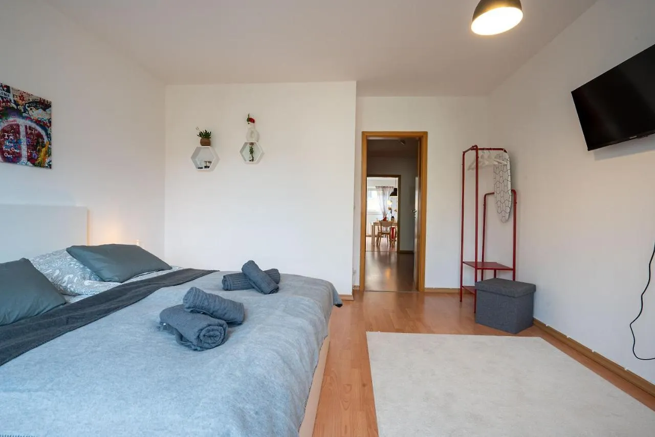 Grosse Louise In Der Neustadt Fuer Familien & Kinder Dresden 0*,  Germany