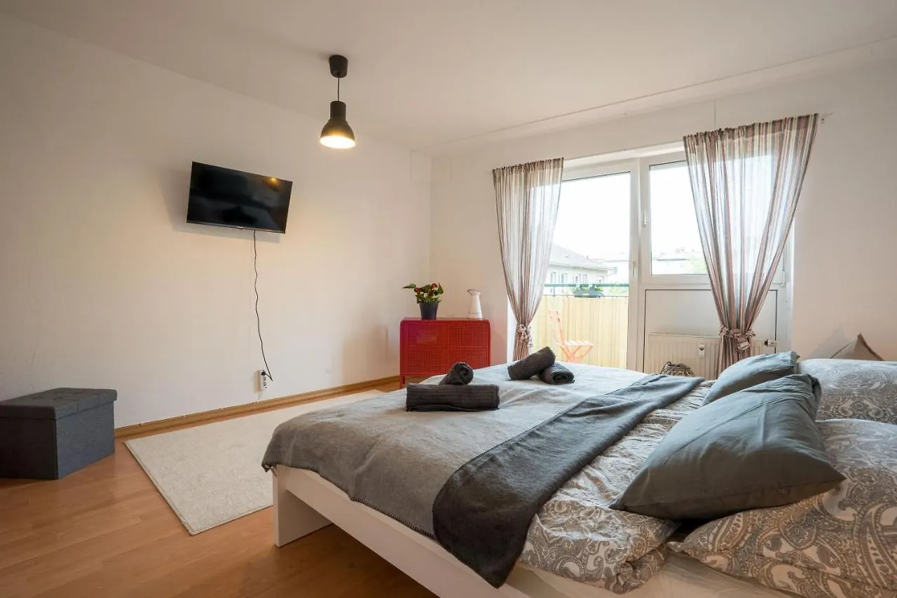 Apartment Grosse Louise In Der Neustadt Fuer Familien & Kinder Dresden